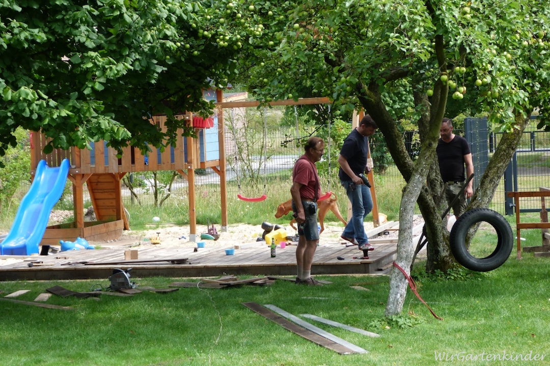 Eine neue Terrasse für unsere Kids! ~ WirGartenkinder